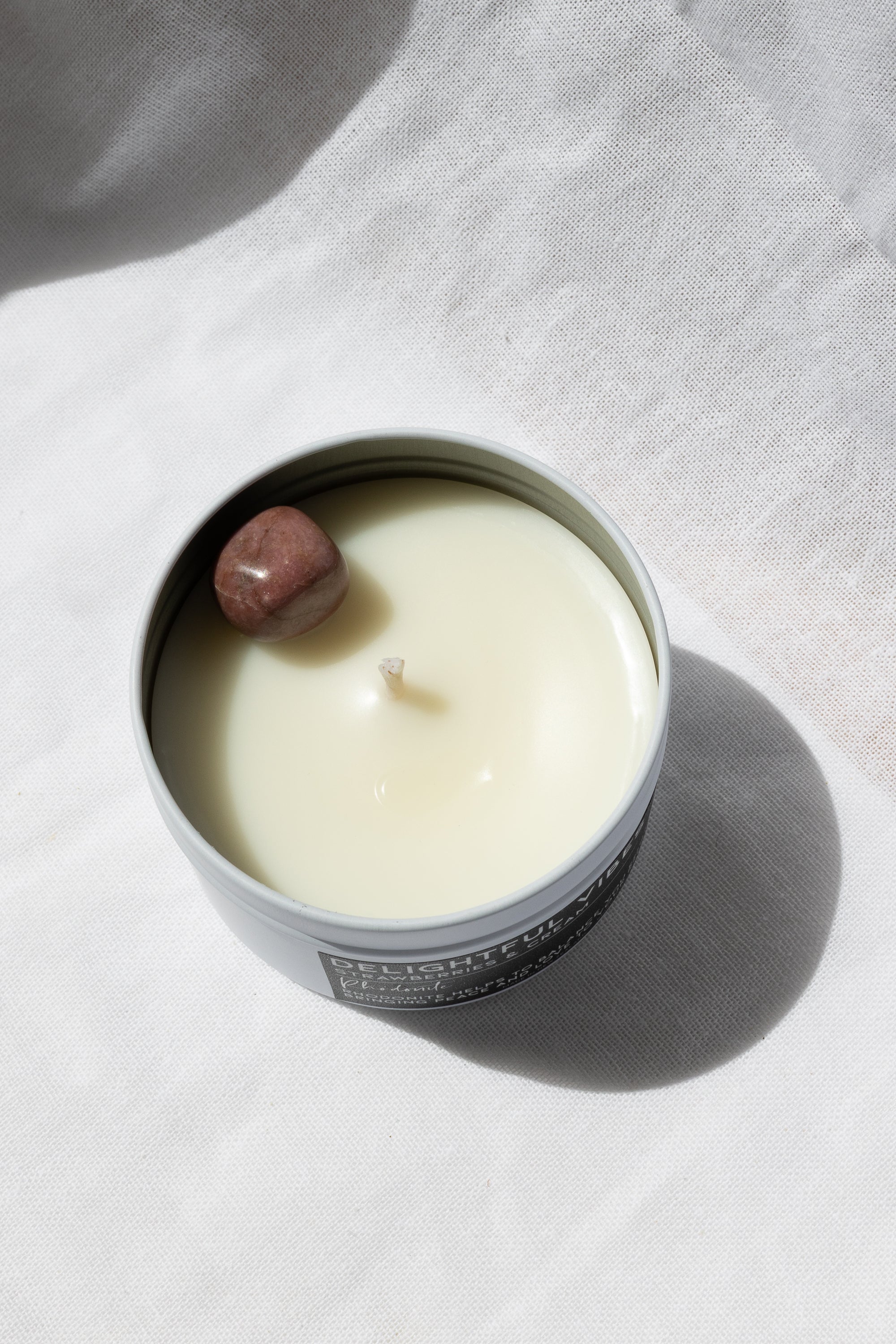 Delightful Vibes Crystal Candle - Strawberries & Cream Scented Coco-Soy Candle with Rhodonite Crystal