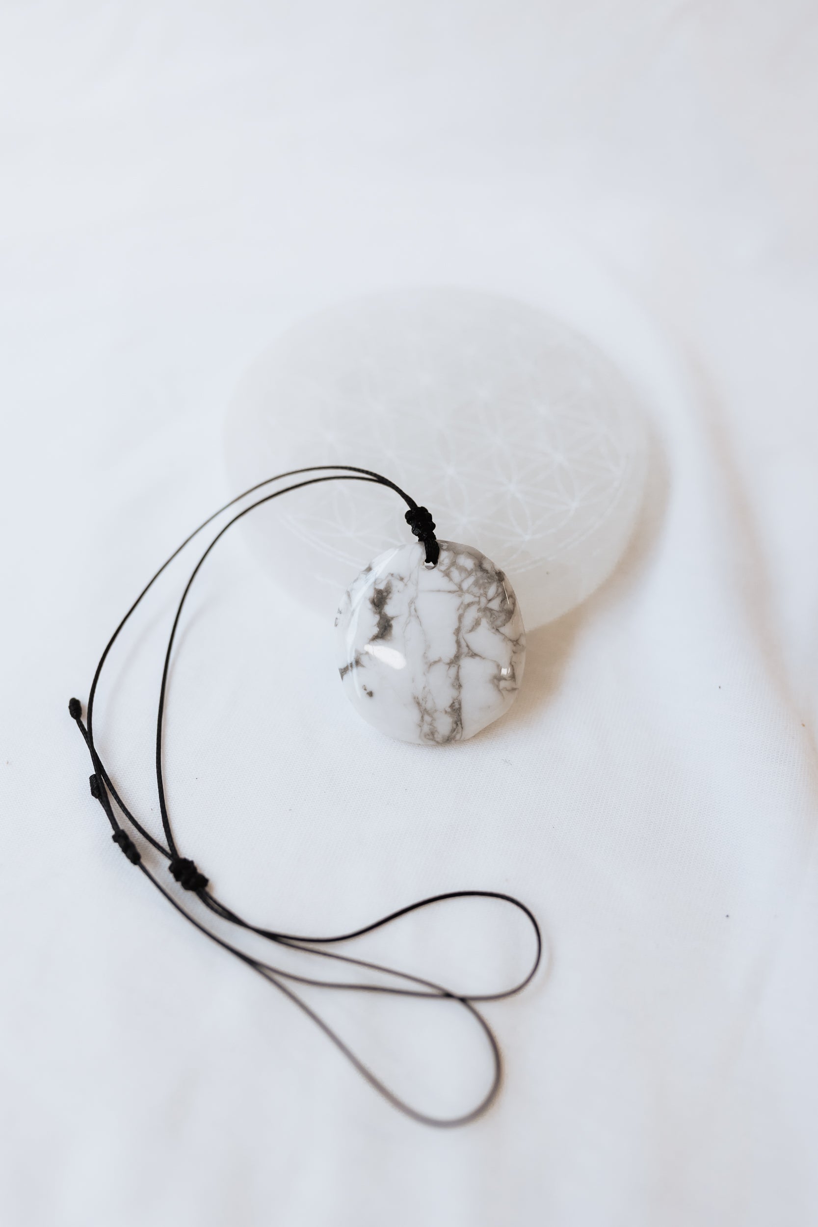 Howlite crystal pendant with adjustable cord | Calm • Patience • Awareness