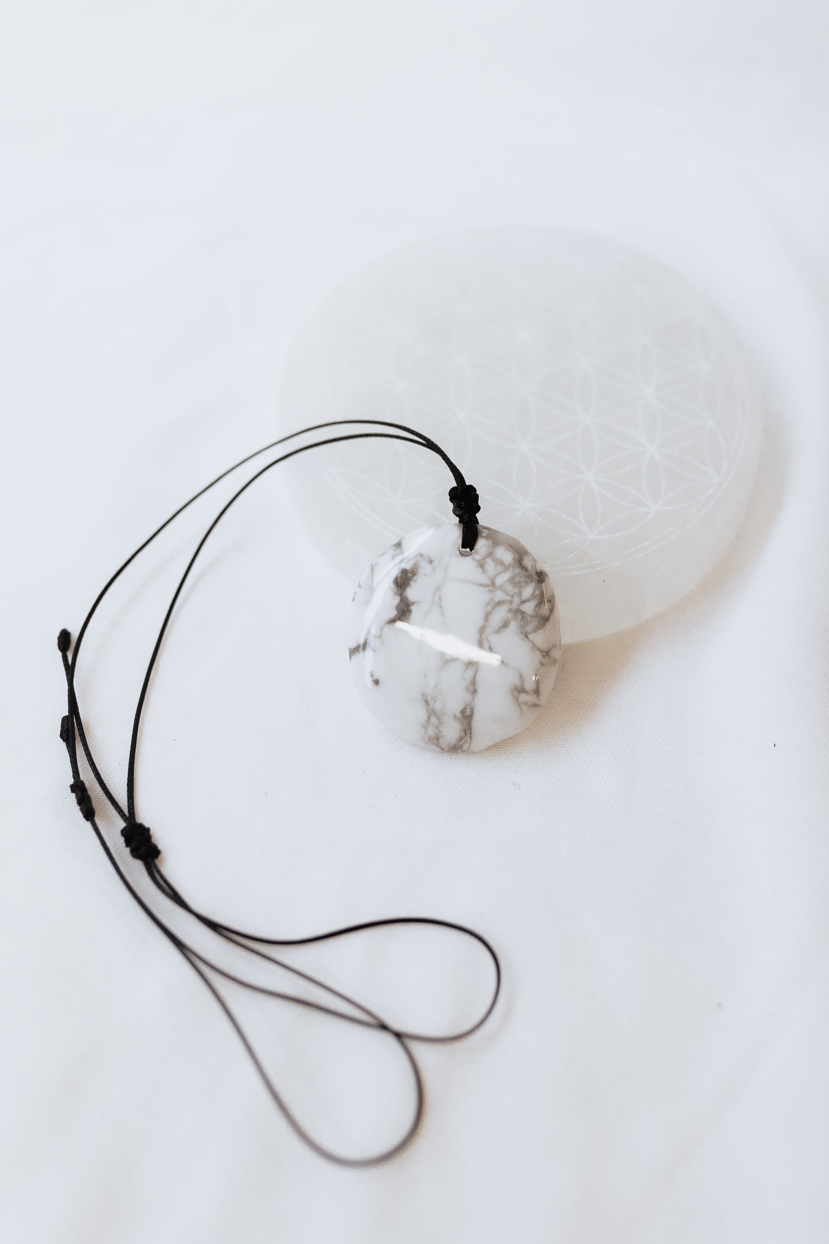 Howlite crystal pendant with adjustable cord | Calm • Patience • Awareness