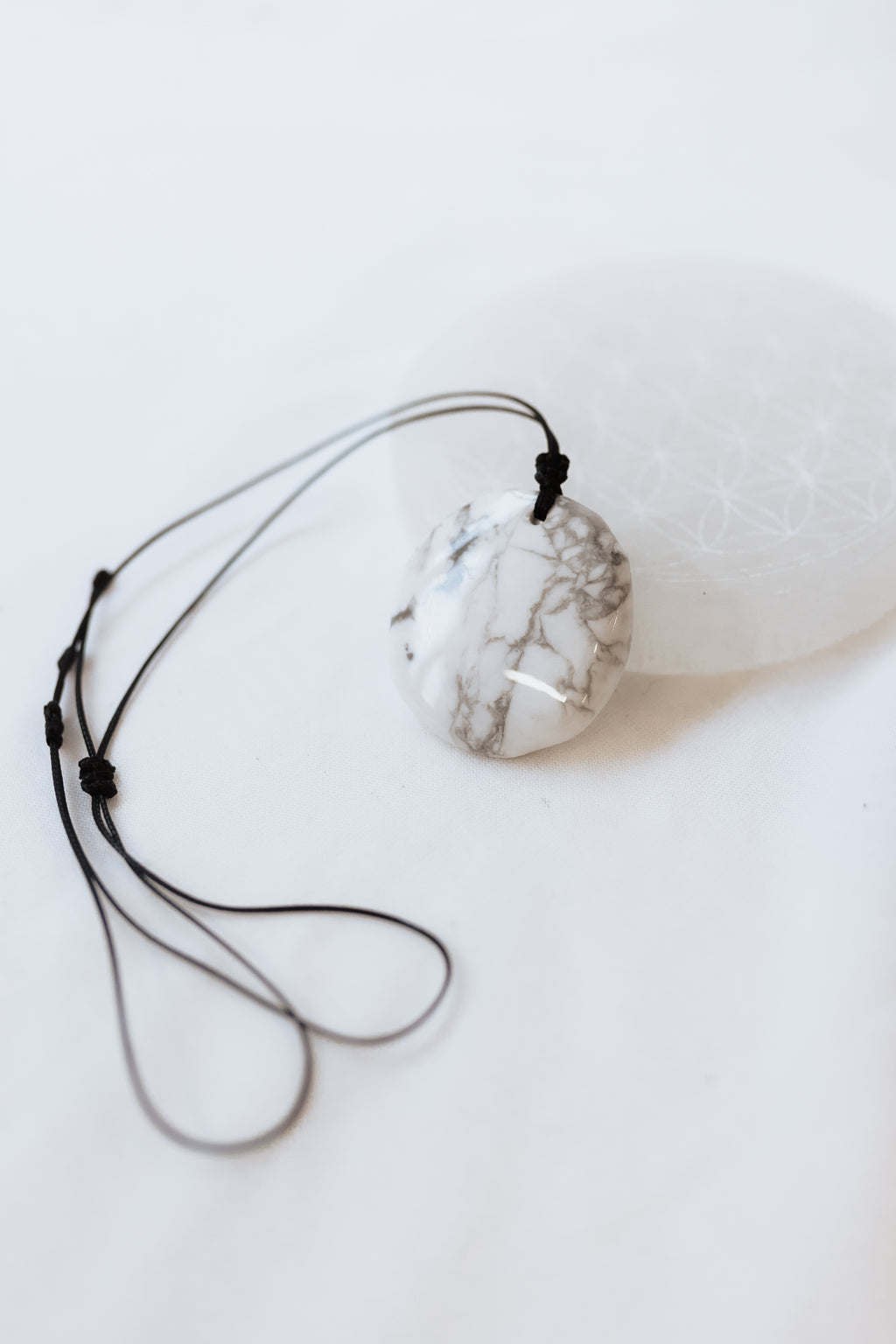 Howlite crystal pendant with adjustable cord | Calm • Patience • Awareness