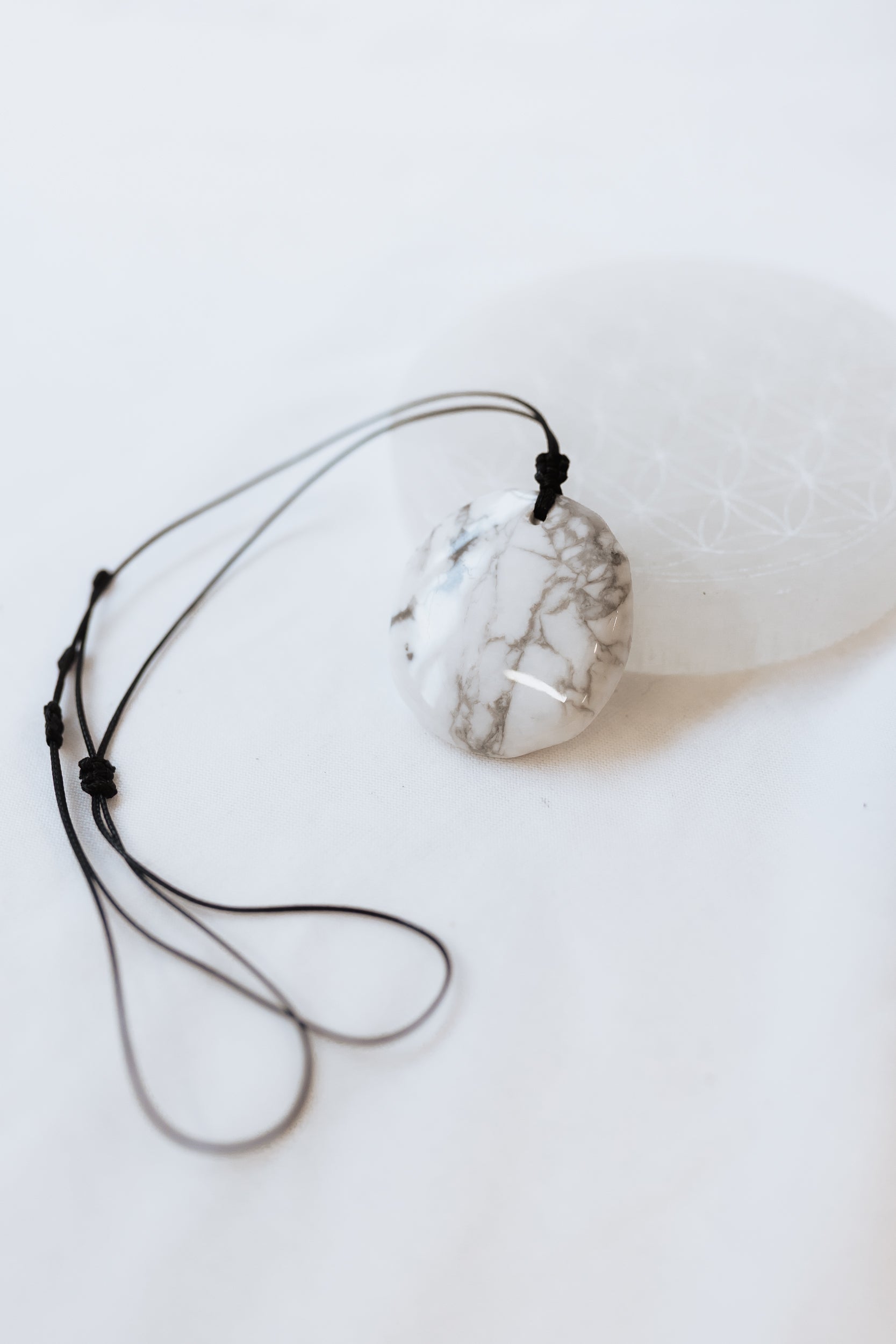 Howlite crystal pendant with adjustable cord | Calm • Patience • Awareness